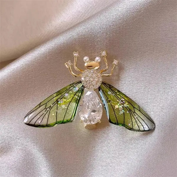 Lovely Butterfly Bee Brooch For Women Shiny Rhinestone Pearl Animal Insect Lapel Pins Wedding Party Coat Dress Jewelry Gifts